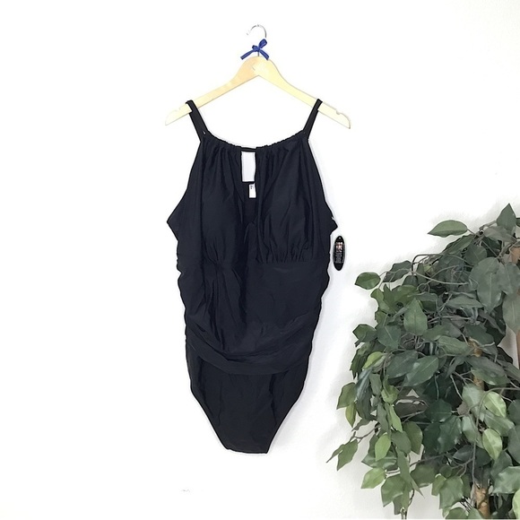 NWT PLUS Boutique Plus Swim Ruched One Piece Bathing Suit - Picture 1 of 9